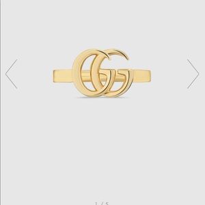 Meet your Posher, Adriana